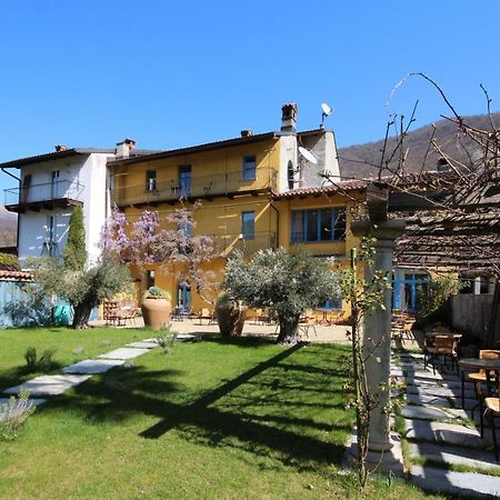 Romantico Palazzo Dei Ulivi Purasca Ngoại thất bức ảnh